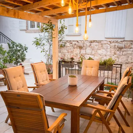 Apartment Nono Ive Vis